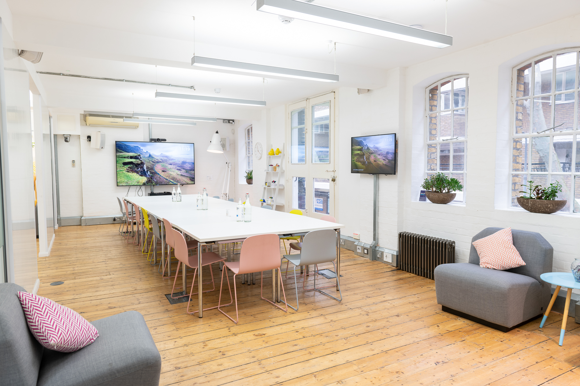 The Warehouse & Snug - gyzt2fow1ha.jpg