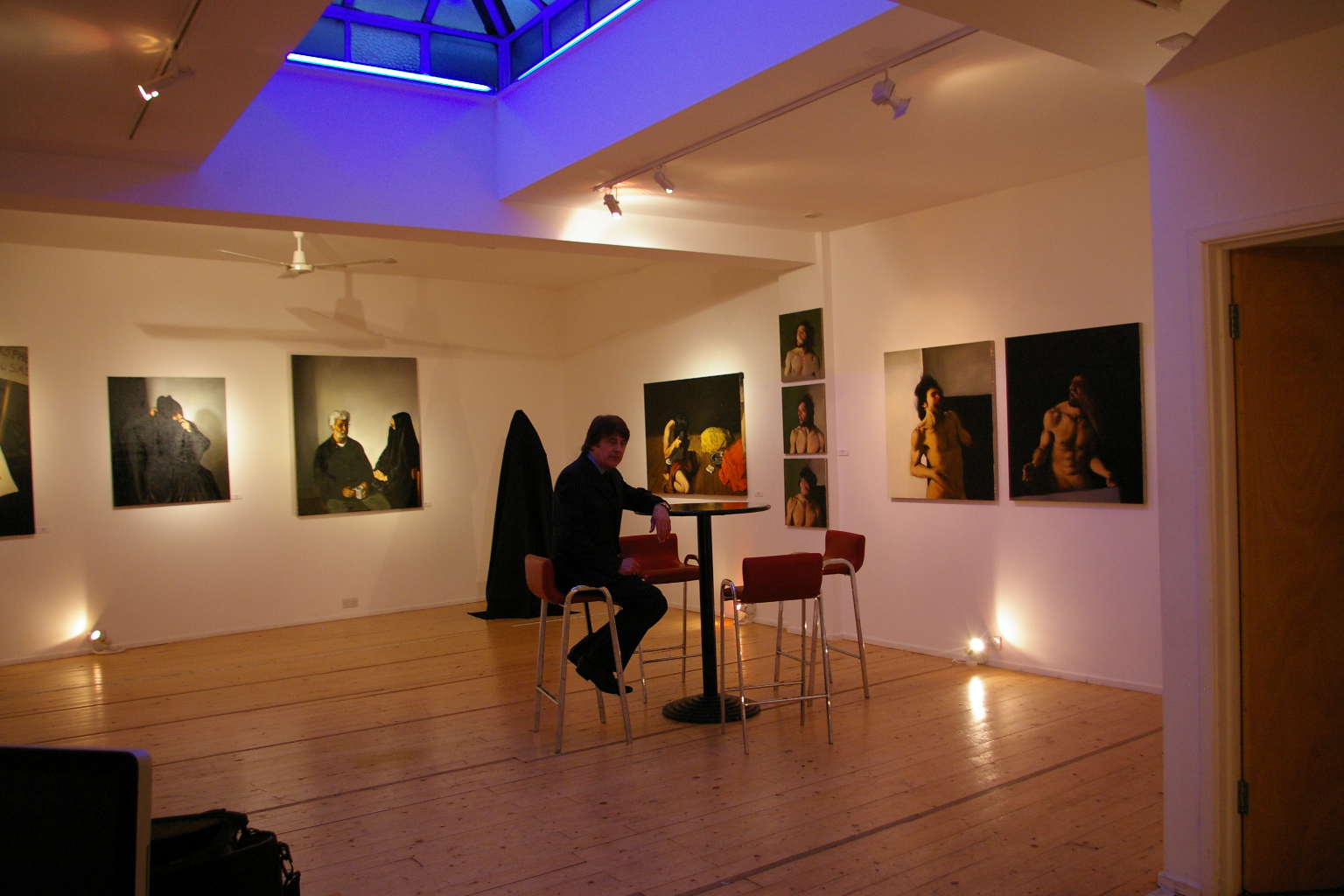 Entire Gallery - extwxdn3znu.JPG