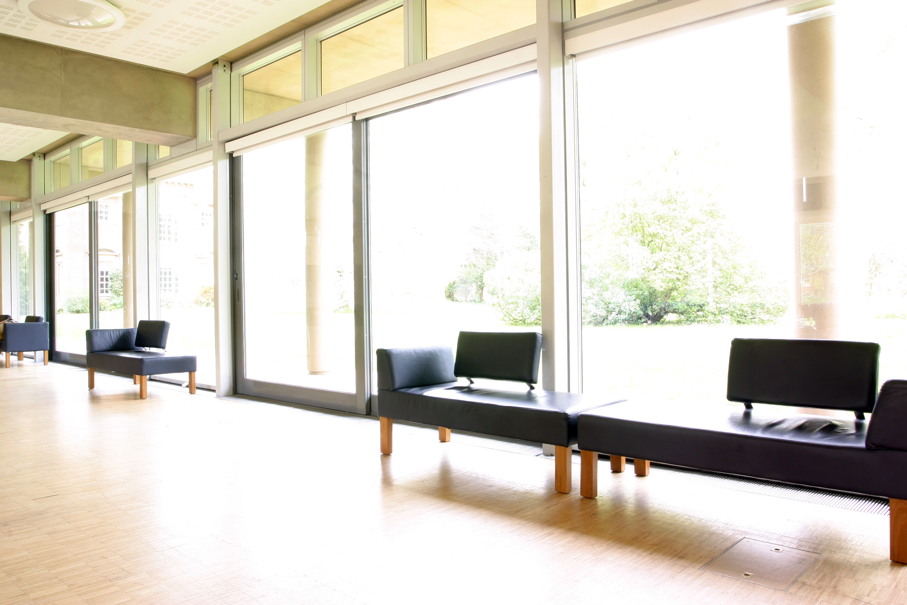 Maplethorpe Hall lounge at St Hugh's College, bright space for networking and meetings.