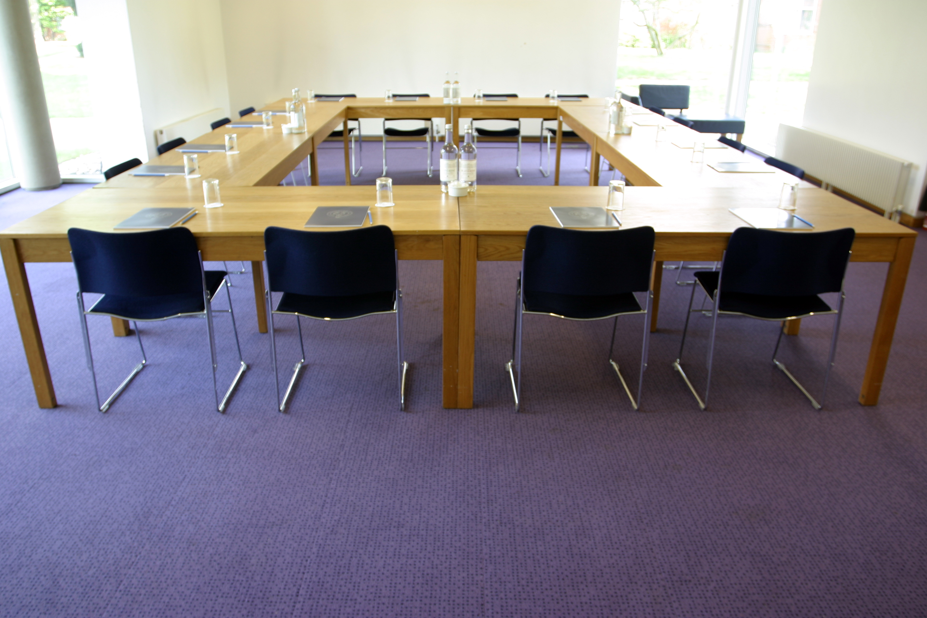 Maplethorpe Seminar Room at St Hugh's College, U-shaped layout for meetings and events.