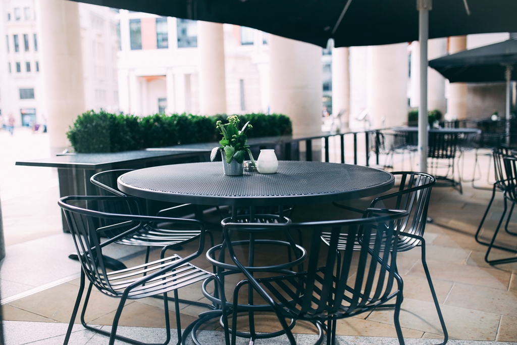 Main Bar - x0ptjrspvvt.jpg