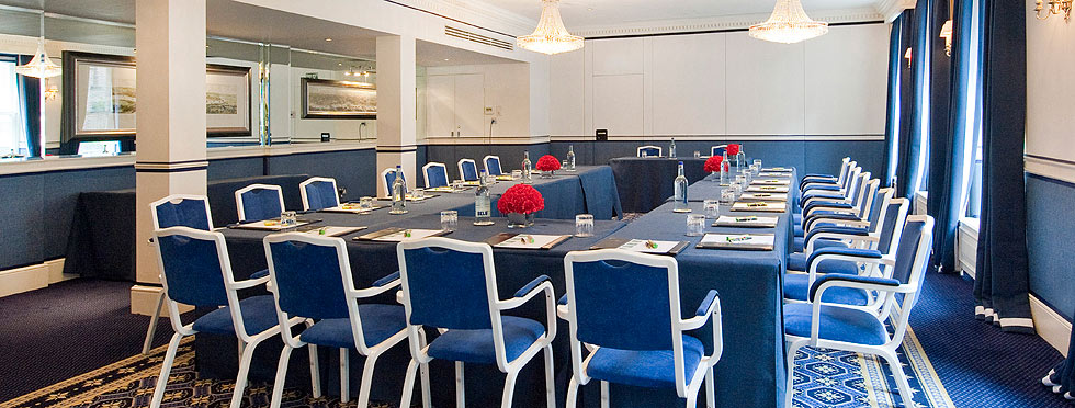 Royal Suite - qzbtk1q1og4.jpg