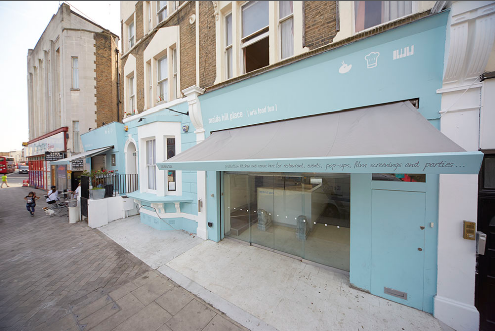 Light blue Pop-Up Venue in Maida Hill for intimate meetings and creative workshops.