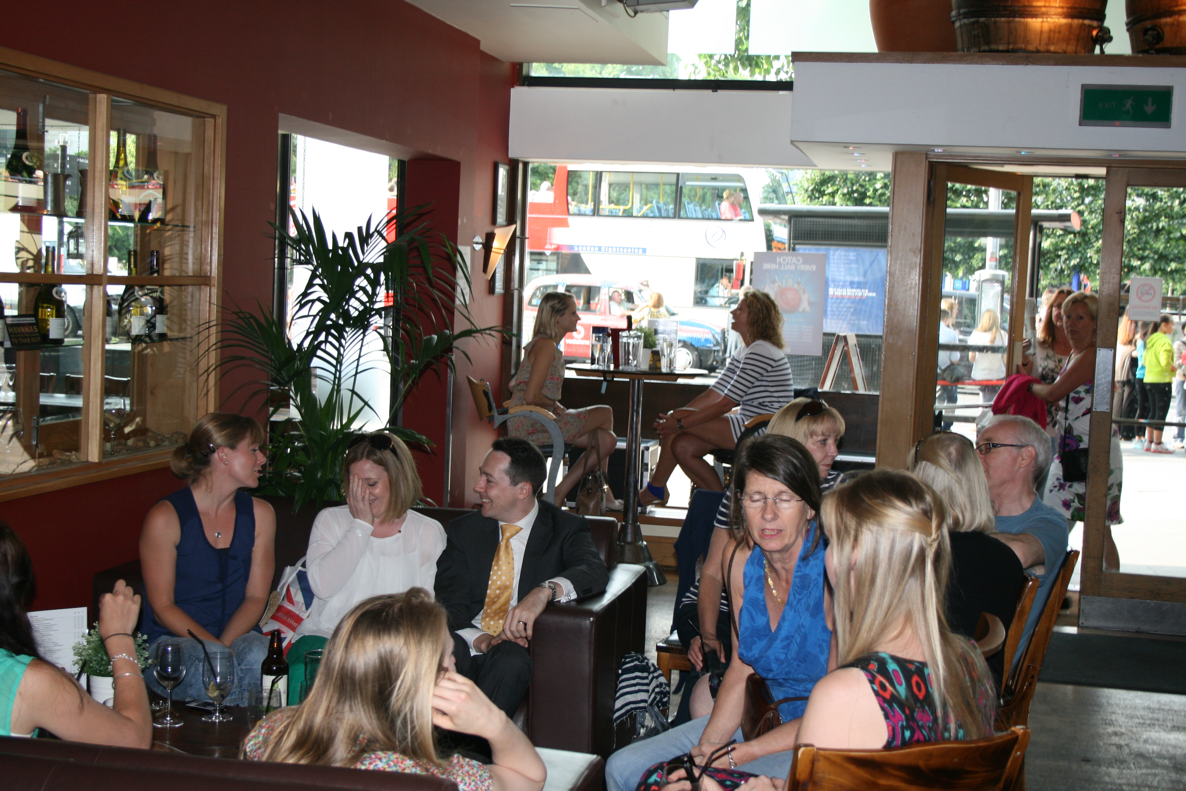 Whole Venue - hngi3uatsto.JPG