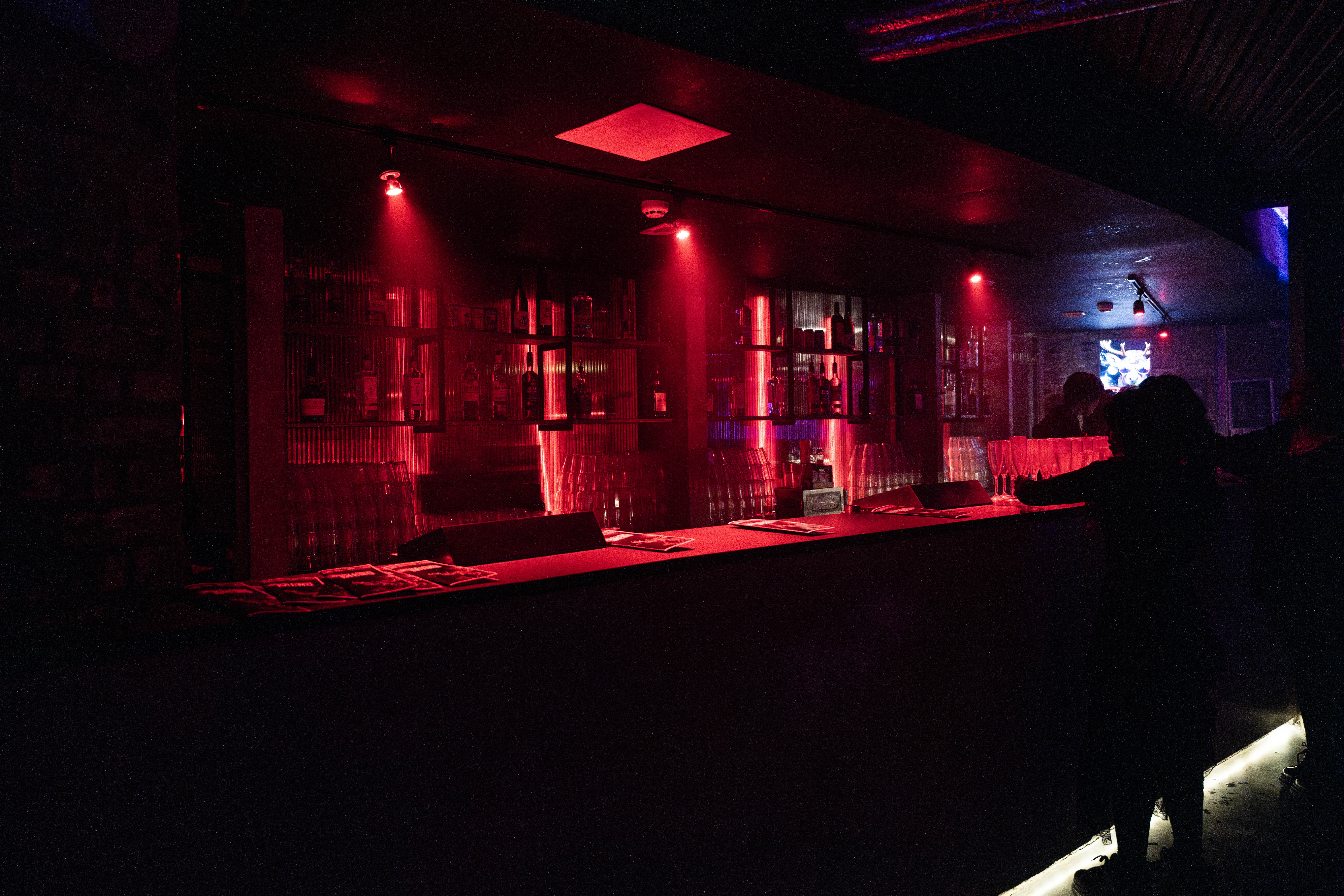 Room 1 - 3z4hoodostp.jpg