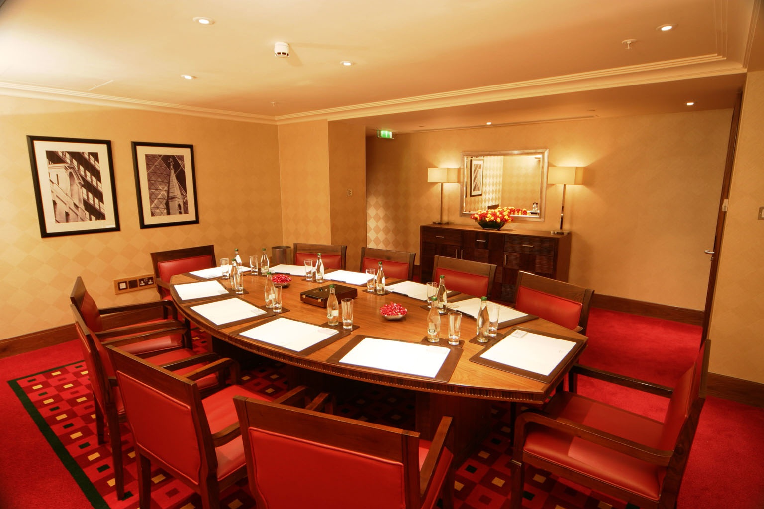 Leeward Boardroom at London Marriott: elegant meeting space for workshops and discussions.