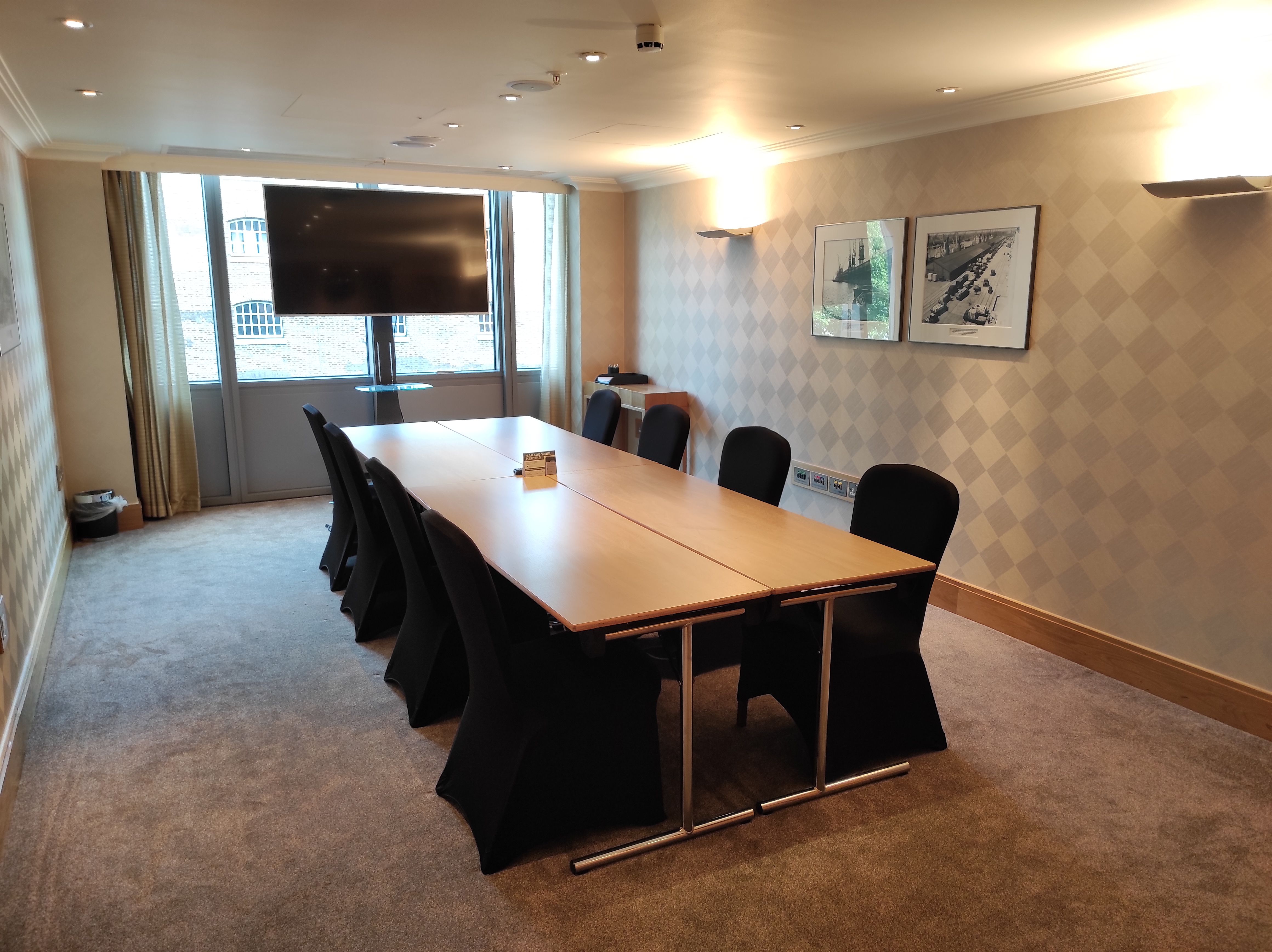 Teak Room - radcmvtyofj.jpg