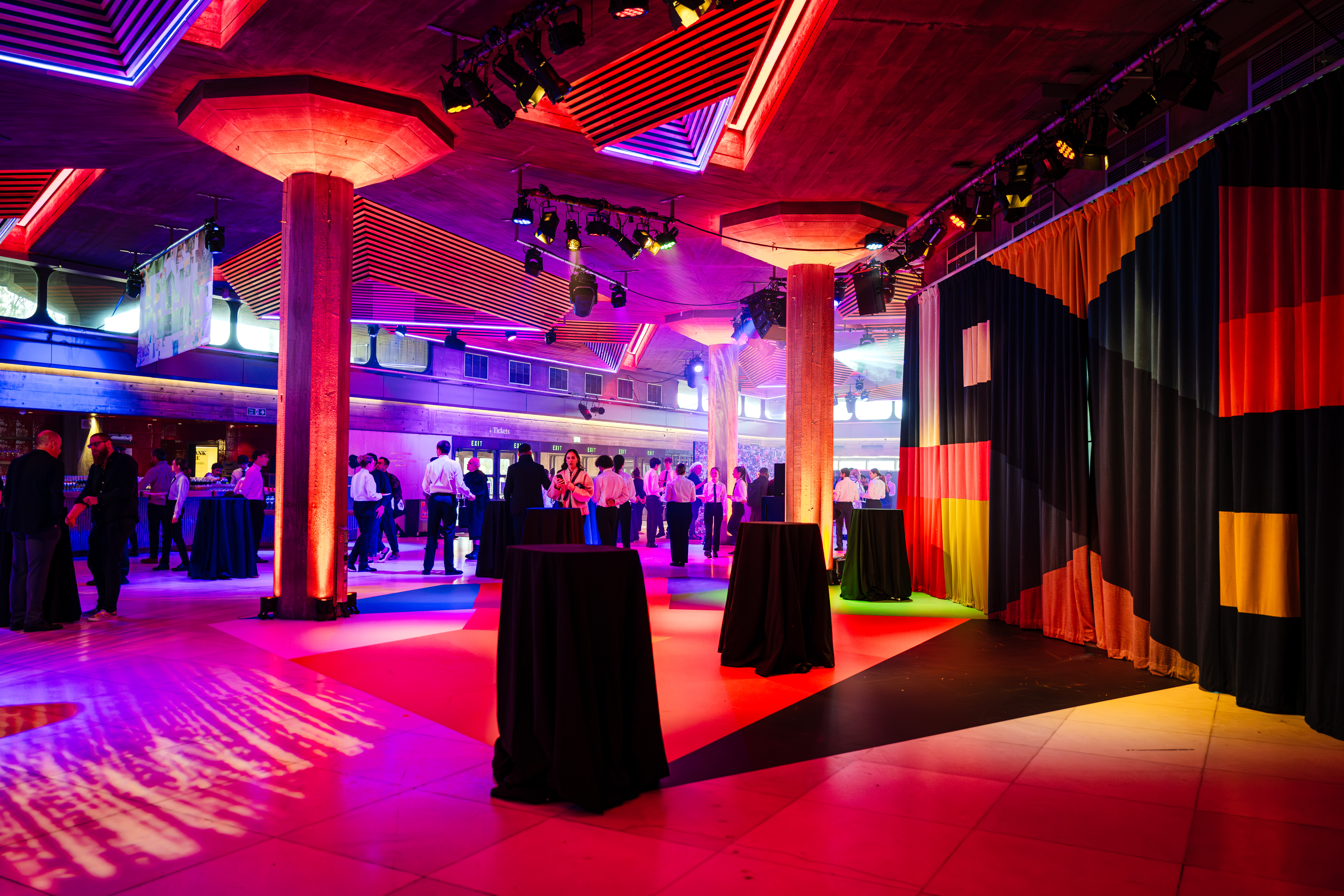 Queen Elizabeth Hall Foyer - ecewxab2ytt.jpg