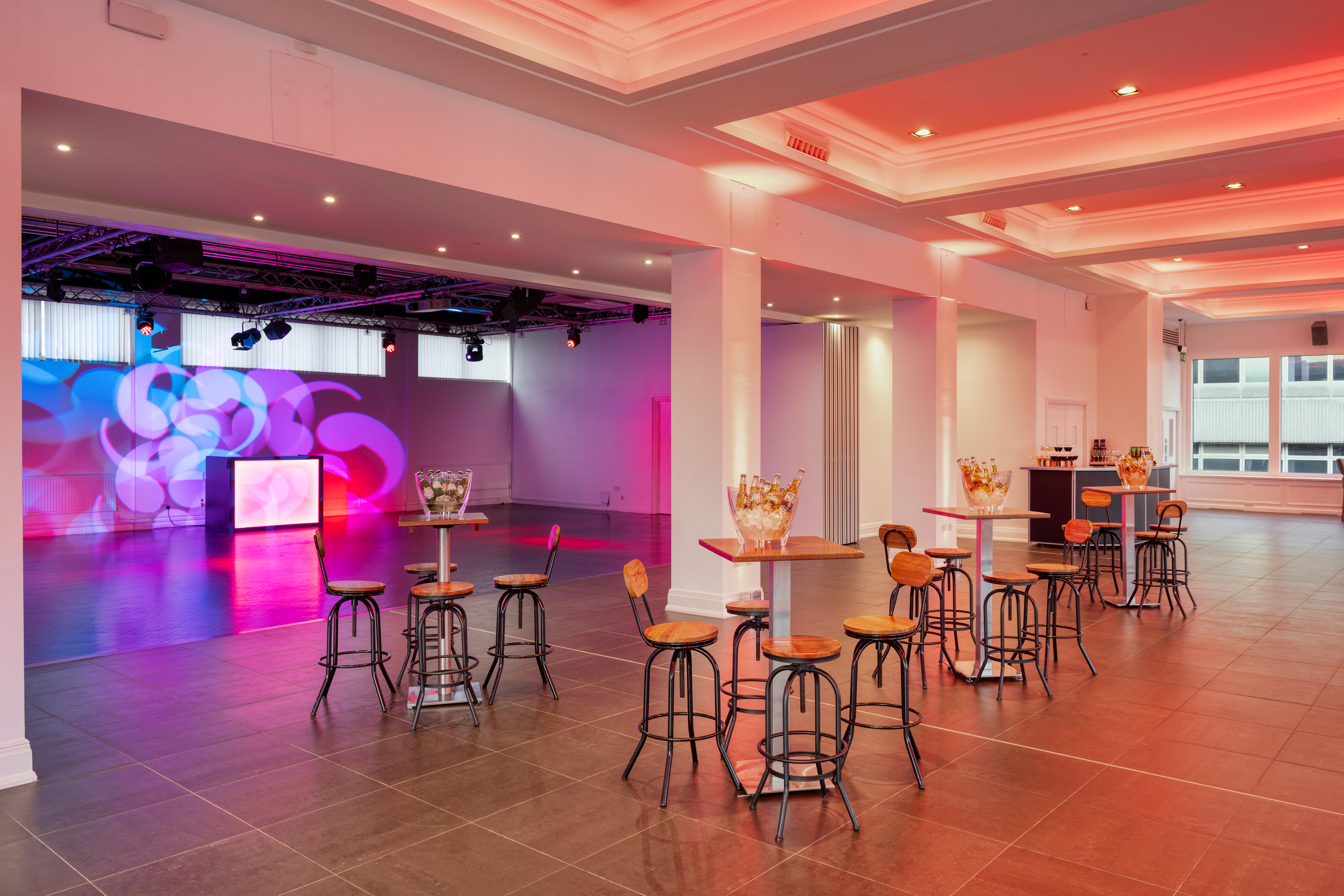 Upper River Room - ihv0m1ycah2.jpg