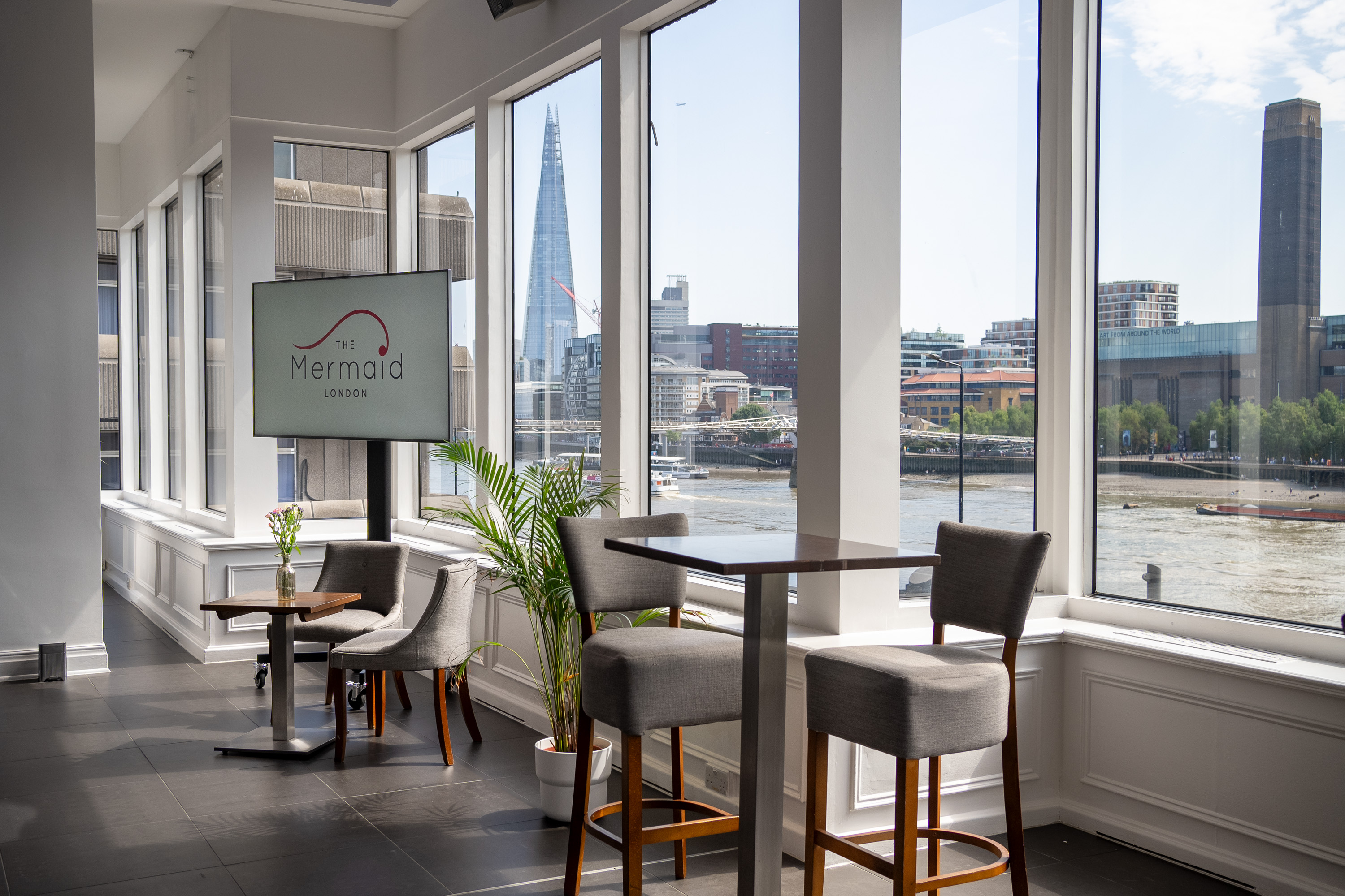 Upper River Room - y45gnimjsrc.jpg