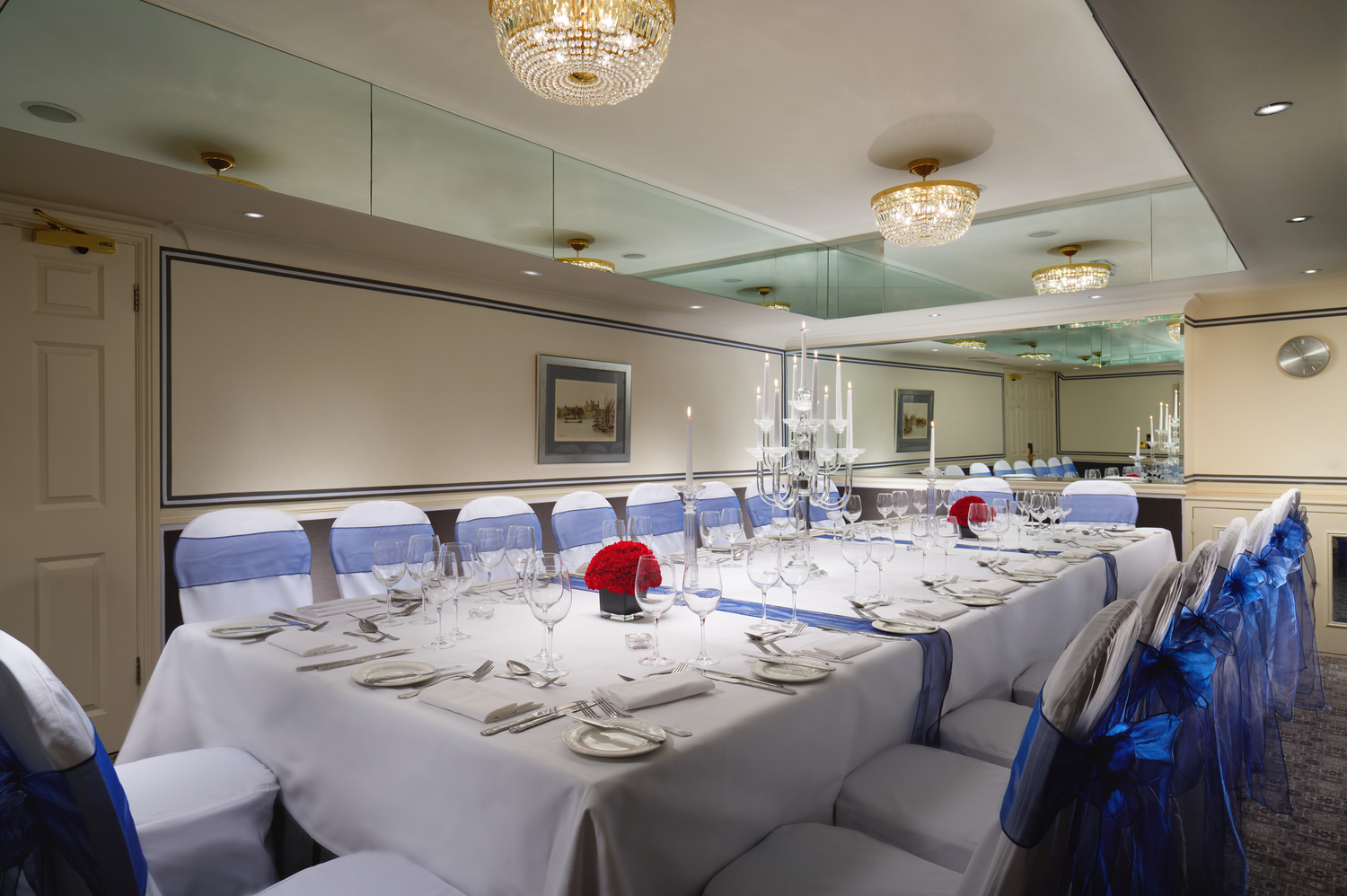 Woburn Suite - decnbfc4epg.jpg