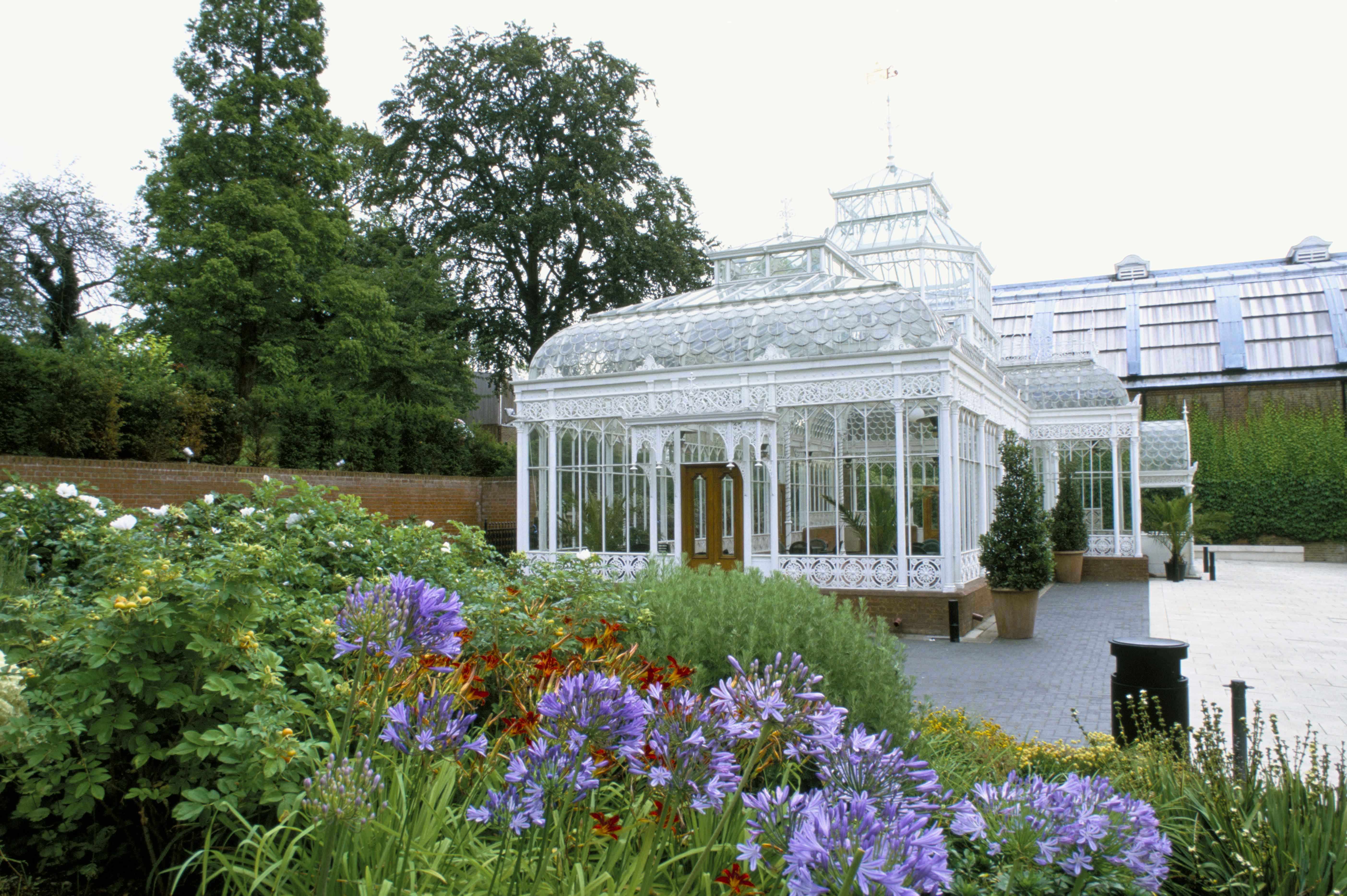Horniman Museum Conservatory: elegant glasshouse for weddings and garden parties.