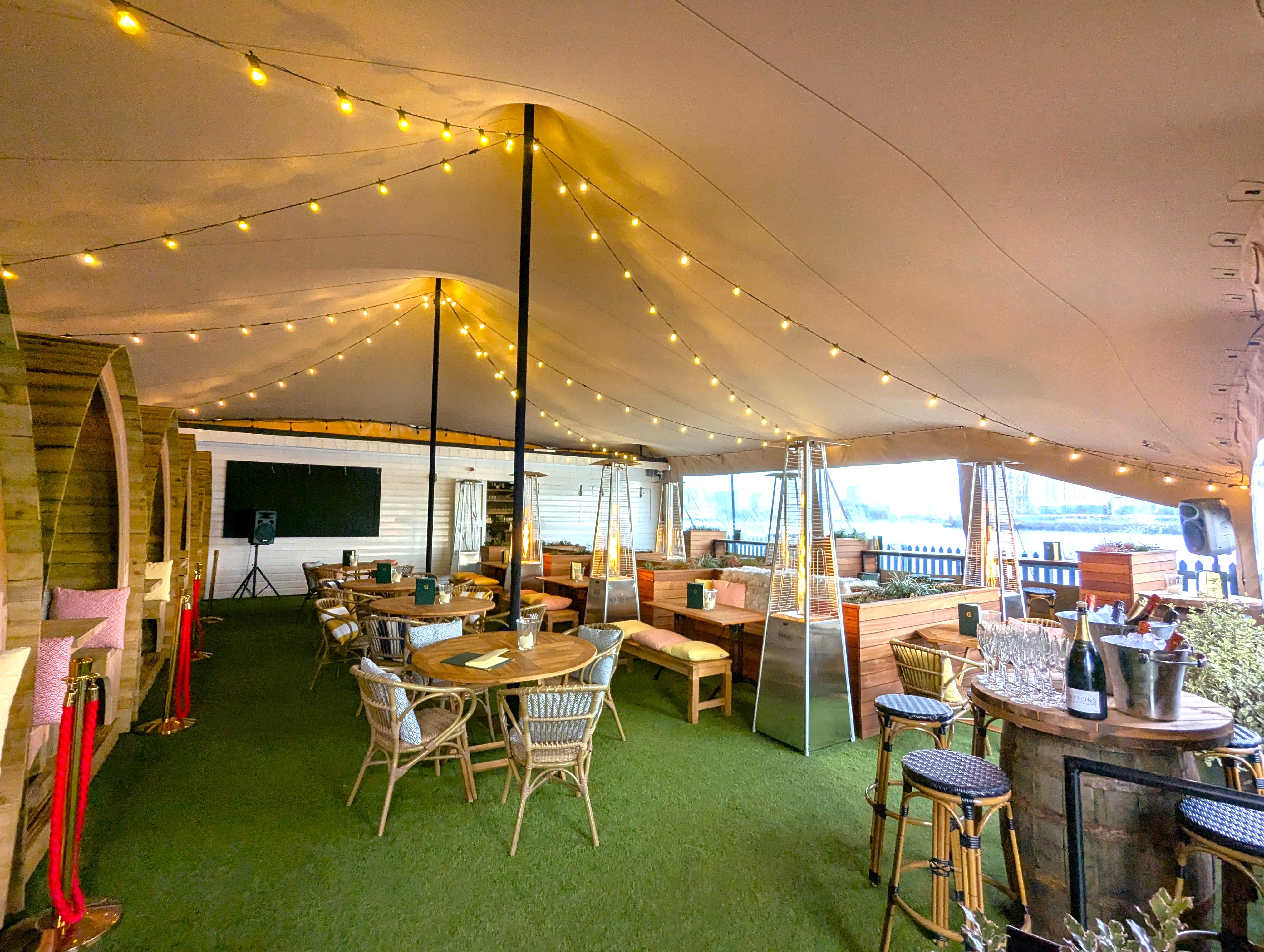 Riverside Garden - 3fde63cf-8d24-4675-8c50-c438c9c0cabf.jpg