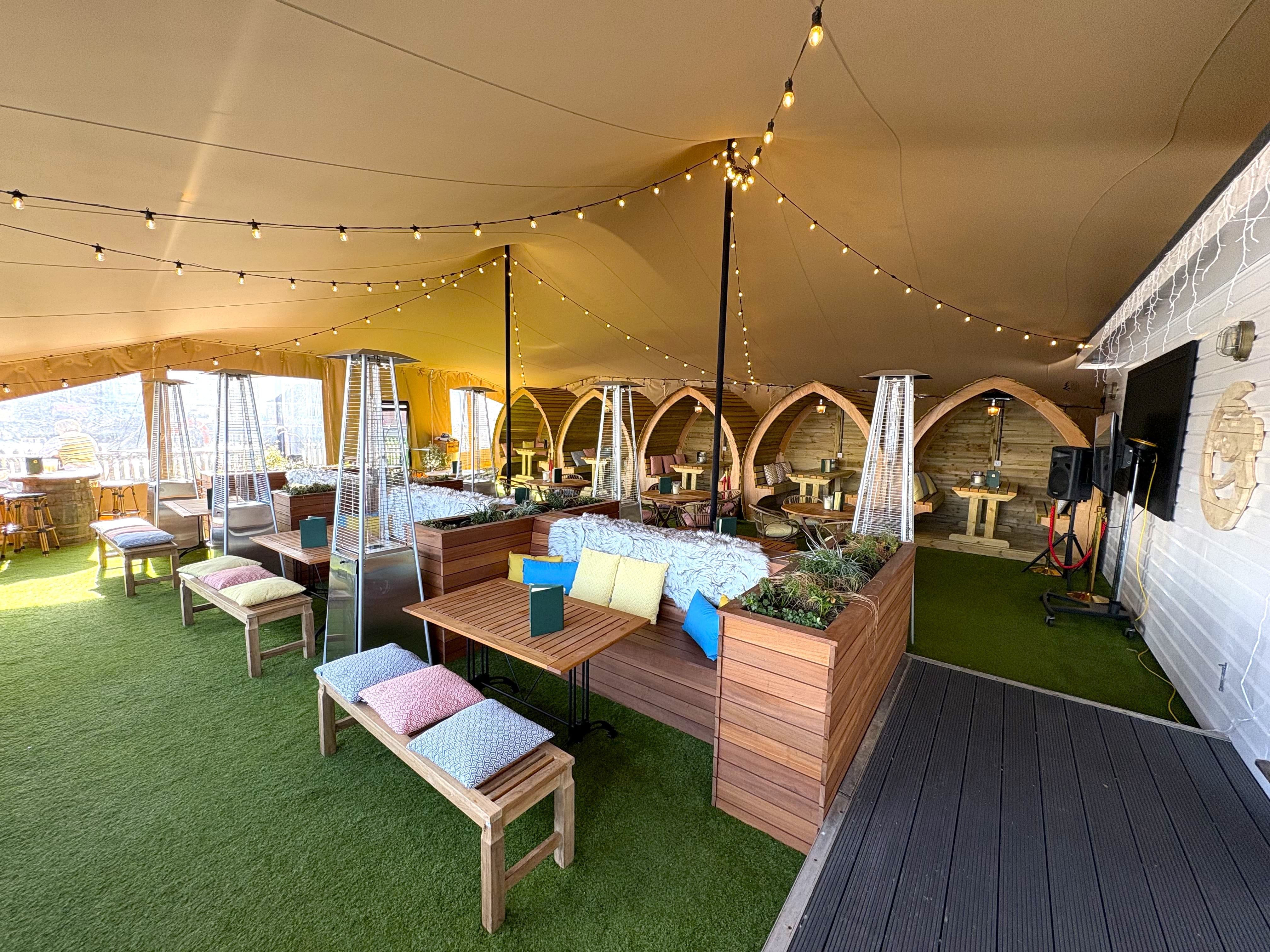 Riverside Garden - a6ae005d-17d0-4720-9c06-6a3e87ce6e94.jpg