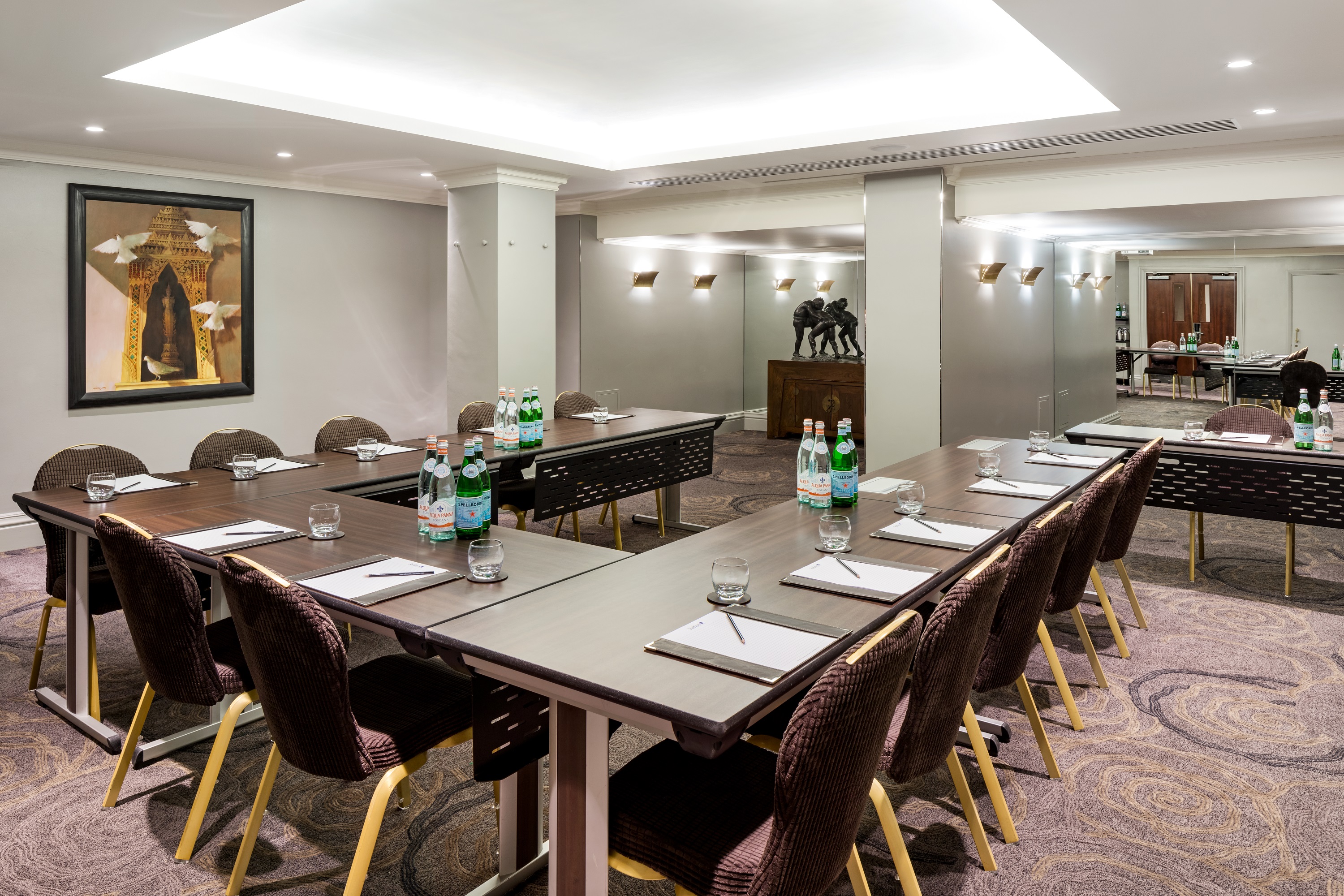 Beaumont meeting room at Radisson Blu, U-shaped setup for corporate events and workshops.