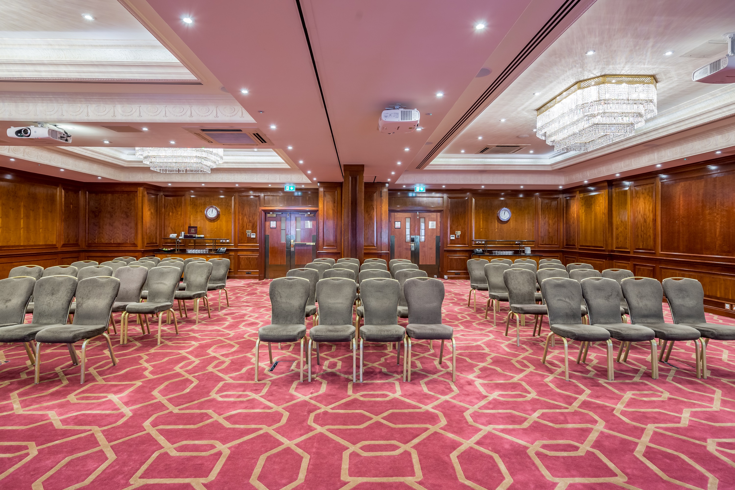 Elegant meeting room at Radisson Blu Heathrow, ideal for corporate events and presentations.