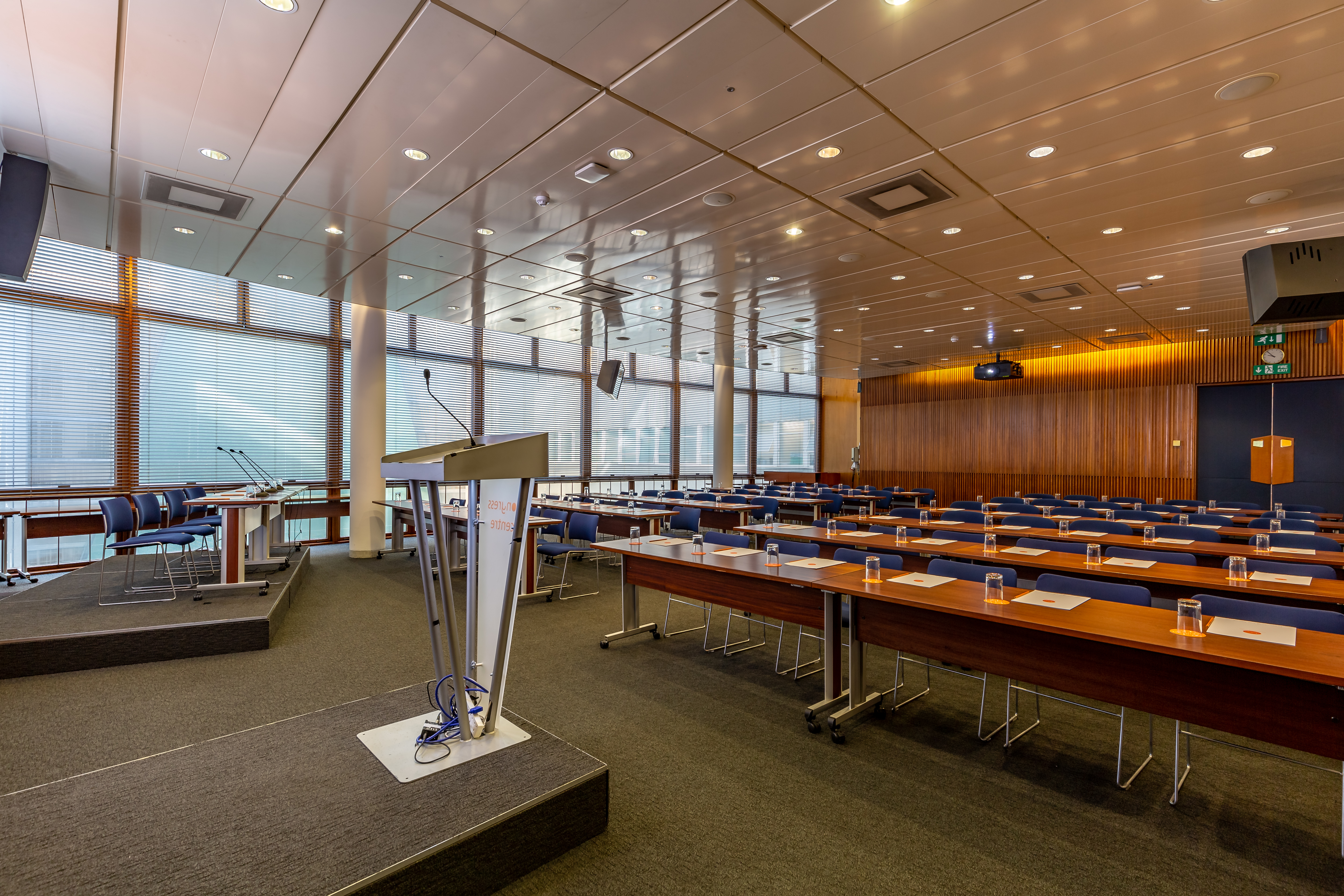 Council Chamber - os32g1le3sh.jpg