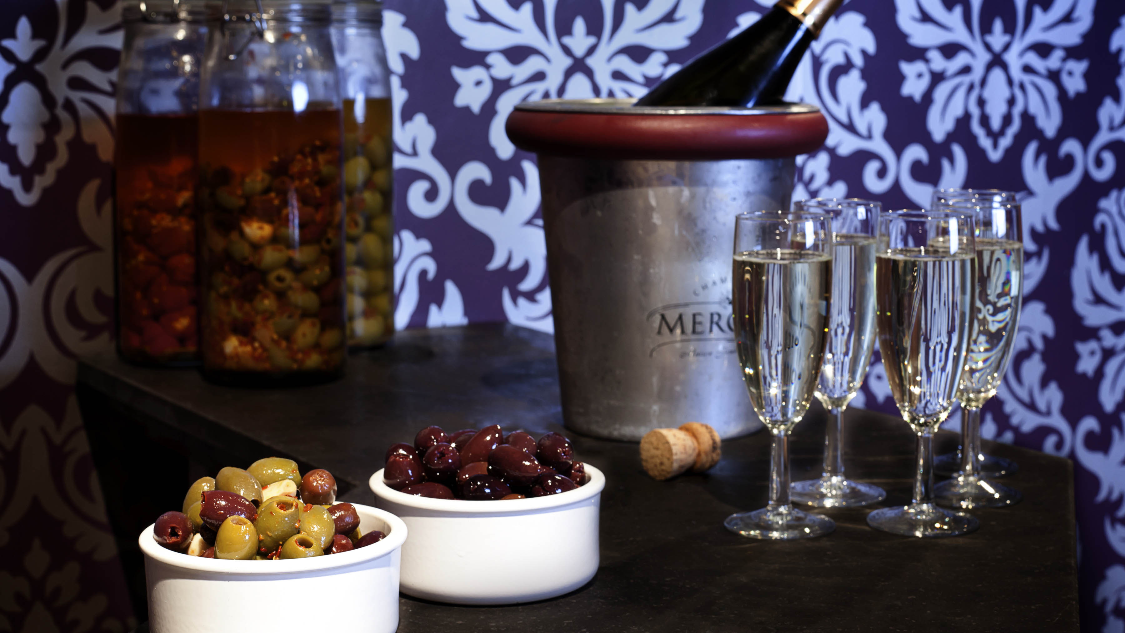 Elegant Studio 5 setup with champagne for networking event or cocktail reception.