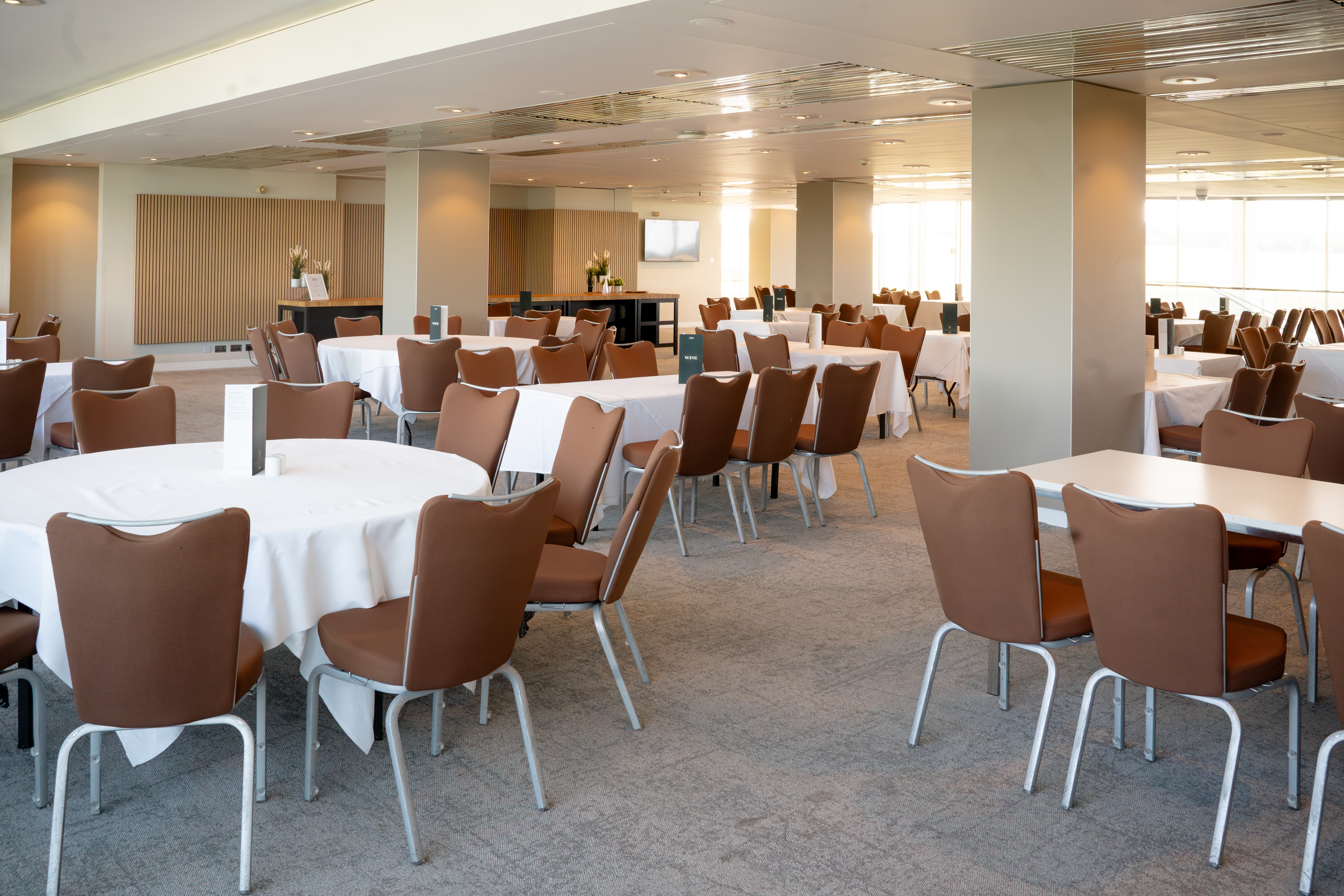 Blue Riband Room - diiux5gnyf3.jpg